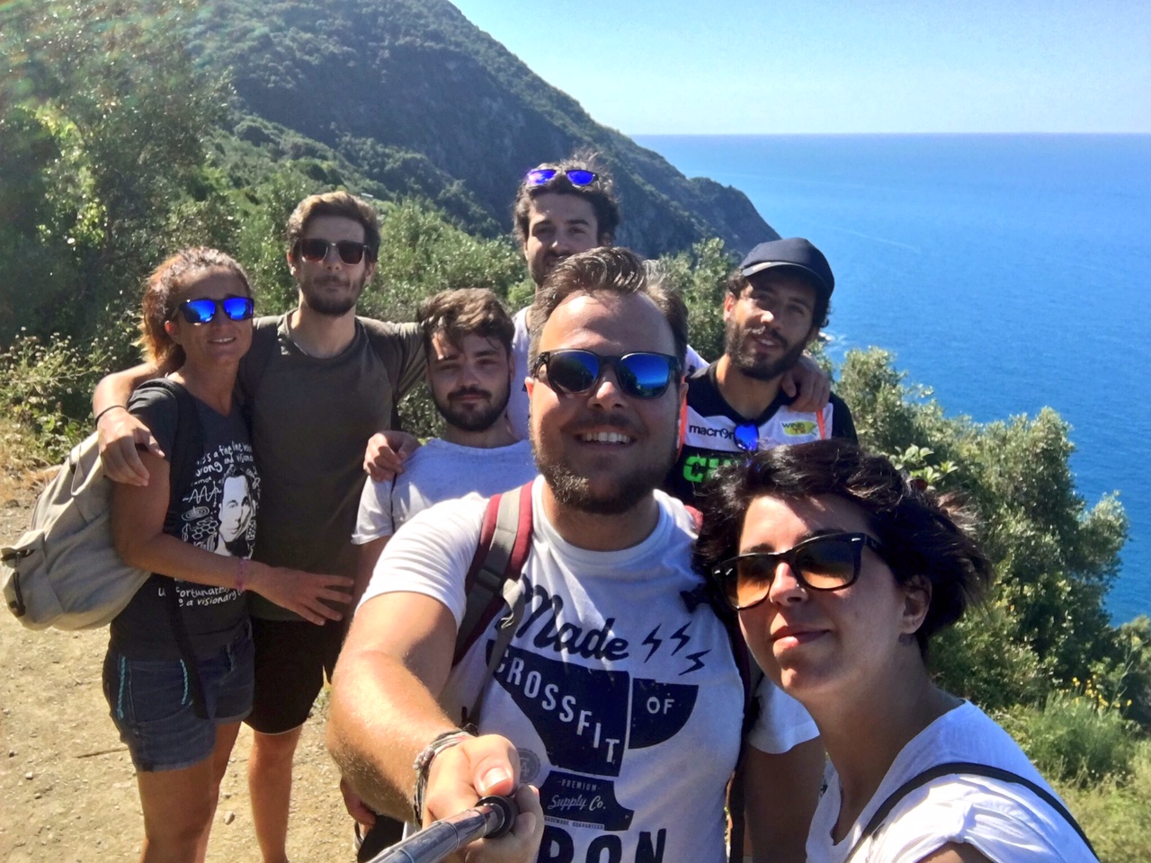 Cosa fare alle Cinque Terre trekking da Levanto a Monterosso foto di gruppo
